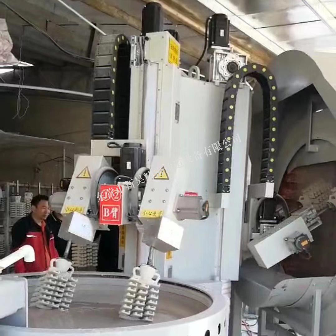 制殼機械手.jpg